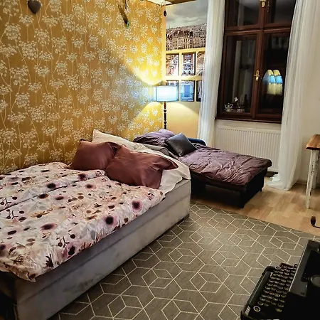 Vysehrad Flat 2 Private For Up To 4 Guests Center & Congress