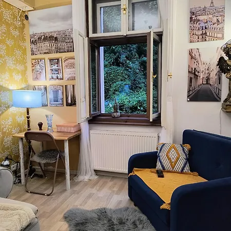 2-Room Apartment Below Vysehrad - City Centre, Near Prague Congress Centre شقة براغ
